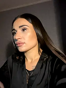 MonikaSi online show from December 2025 06:05:01 PM