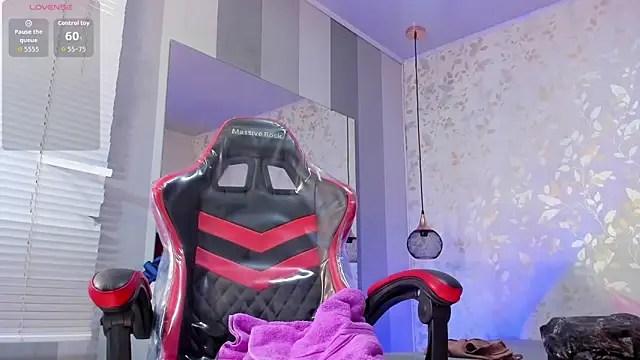 Brizza H033 online show from December 2025 08:48:01 PM