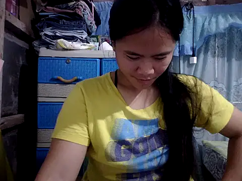 xxdreamgirl69 online show from April 2026 01:47:02 AM