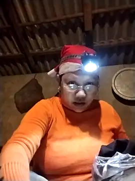 Snapshot of LeoPet2x chatting on February 2026 07:30:02 PM LeoPet2x online show from February 2026 07:30:02 PM