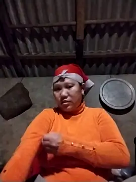 Snapshot of LeoPet2x chatting on February 2026 05:16:01 PM LeoPet2x online show from February 2026 05:16:01 PM