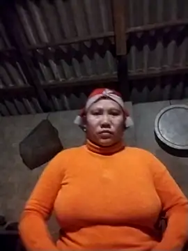 Snapshot of LeoPet2x chatting on February 2026 05:27:02 PM LeoPet2x online show from February 2026 05:27:02 PM