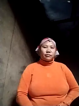 Snapshot of LeoPet2x chatting on February 2026 05:33:02 AM LeoPet2x online show from February 2026 05:33:02 AM