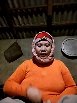 Snapshot of LeoPet2x chatting on February 2026 05:38:01 PM LeoPet2x online show from February 2026 05:38:01 PM