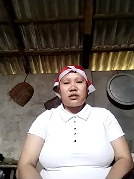 Snapshot of LeoPet2x chatting on February 2026 06:01:01 AM LeoPet2x online show from February 2026 06:01:01 AM