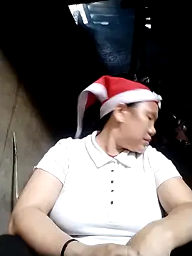 Snapshot of LeoPet2x chatting on March 2026 05:08:02 AM LeoPet2x online show from March 2026 05:08:02 AM