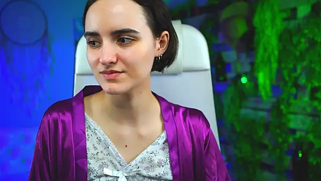 KateWillows online show from March 2026 04:50:01 AM