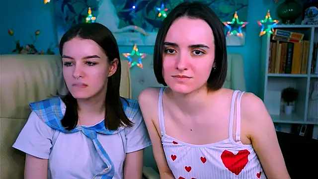 KateWillows online show from April 2026 07:45:01 AM