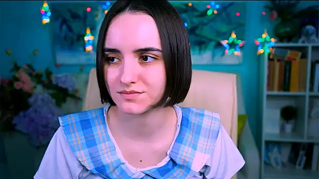 KateWillows online show from April 2026 04:39:01 AM