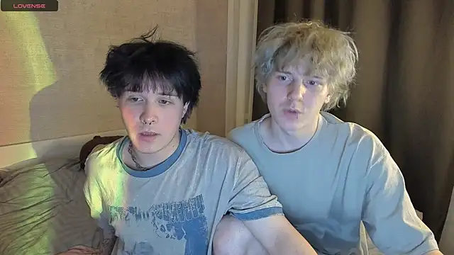 miya meow miku online show from December 2025 06:04:01 PM