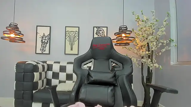 SofiCuutee online show from December 2025 07:53:02 PM