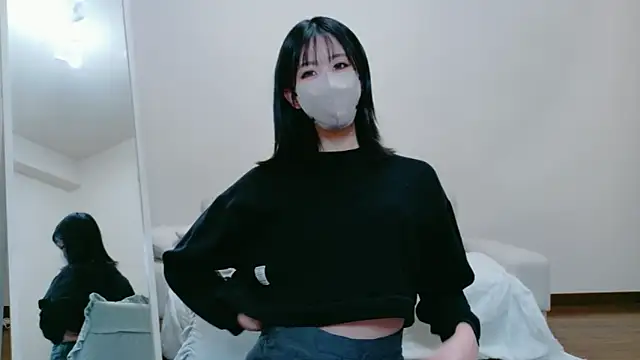 Emiri-jpn online show from March 2026 10:11:01 AM