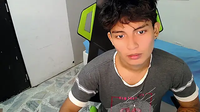 Green XoX online show from November 2025 09:08:01 PM