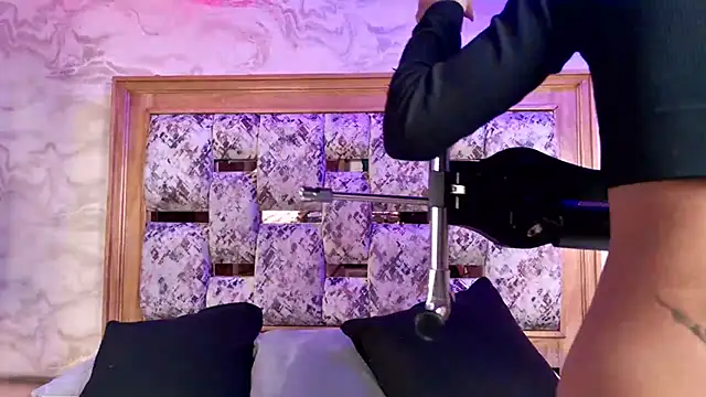 emily dempsey online show from February 2026 07:12:01 PM