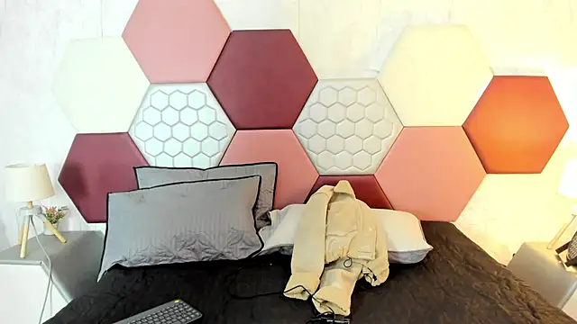 AriaRous online show from February 2026 07:10:01 PM