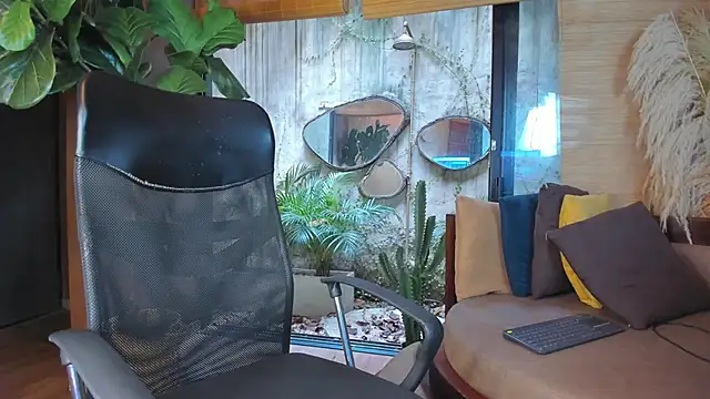 isaac grimm online show from April 2026 07:07:02 PM