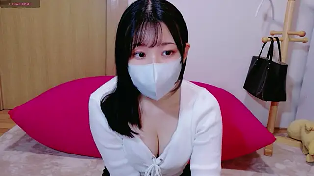 Snapshot of shiorin_3 chatting on April 2026 10:33:01 AM shiorin 3 online show from April 2026 10:33:01 AM