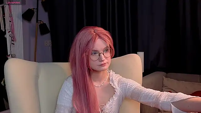 Kitty smalltits online show from January 2026 04:17:02 AM