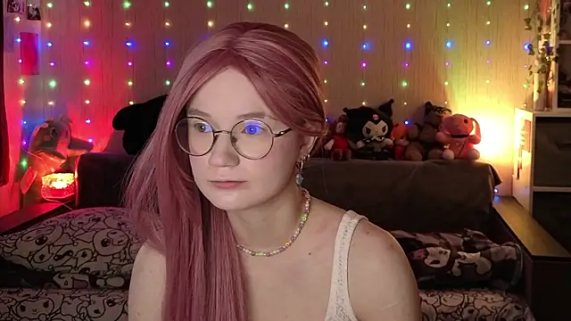 Kitty smalltits online show from March 2026 06:08:02 AM