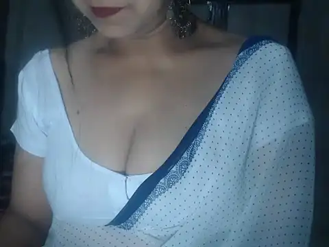 Hotronita123 online show from January 2026 04:01:01 PM