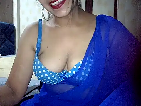 Hotronita123 online show from July 2026 05:41:02 PM