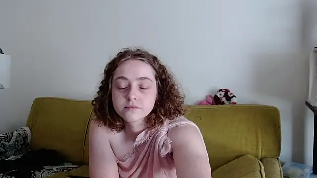 DeliaBlew online show from May 2026 04:47:01 PM