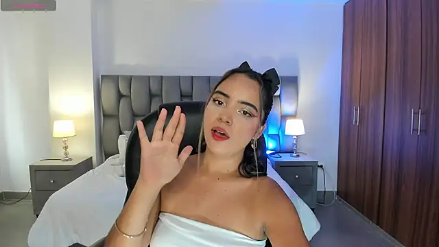 alana martiins online show from April 2026 07:21:02 PM