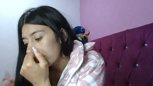 TaylorLove- online show from December 2025 01:11:01 AM