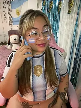 Lindalatina2001 online show from July 2026 04:54:02 PM
