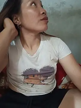 Evelyn-n online show from July 2026 06:28:01 AM