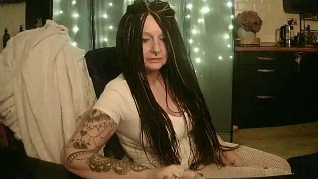 pixxiexo online show from February 2026 11:03:02 PM