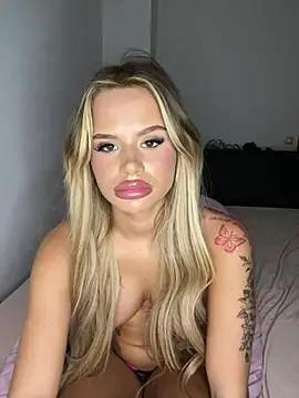 Danielaa 2005 online show from February 2026 05:07:02 PM