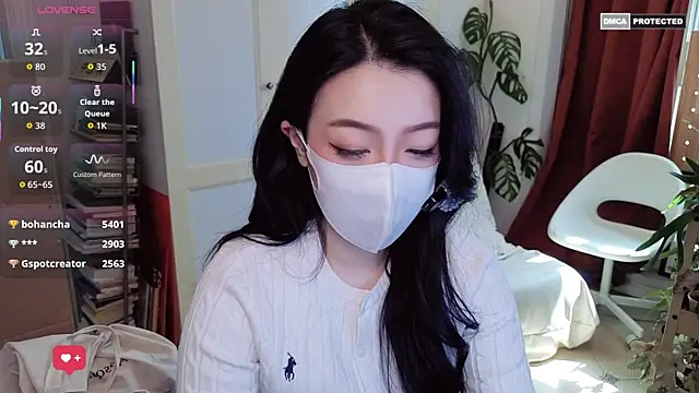 nayomi 34f online show from April 2026 03:07:01 AM