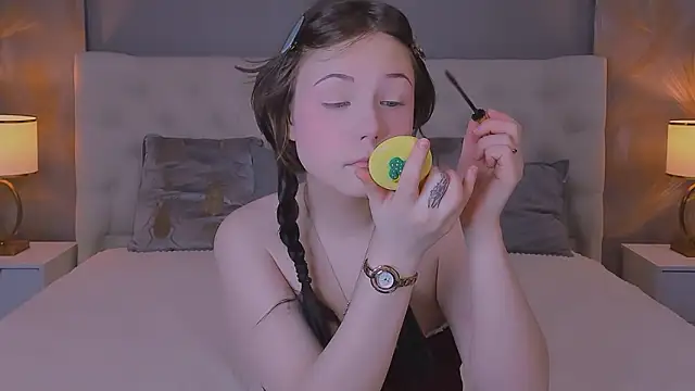 YONA WINK online show from March 2026 08:37:02 PM