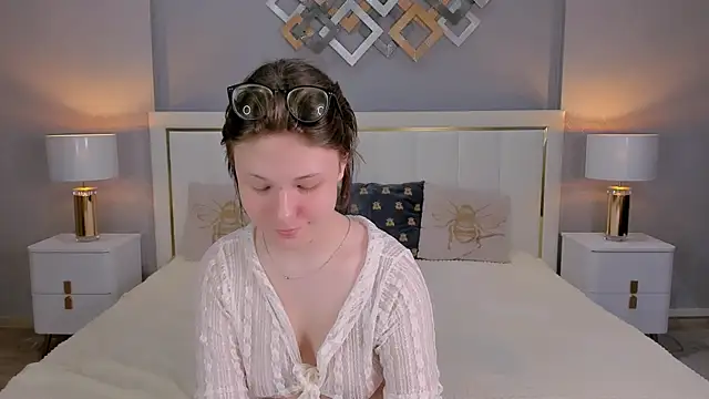 YONA WINK online show from March 2026 05:35:01 AM