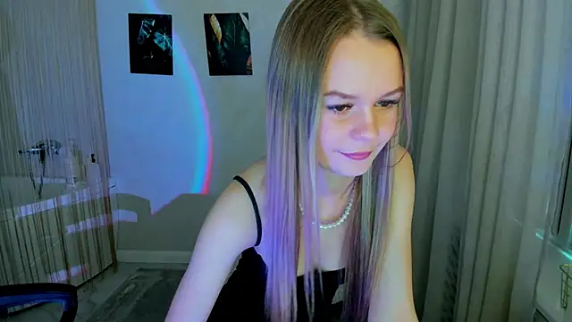 MidnighteAura online show from March 2026 11:37:01 AM