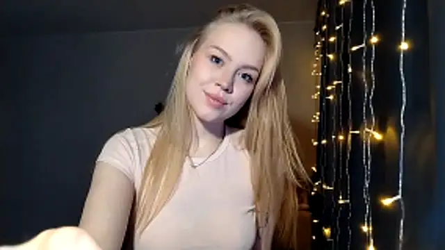 LunaPeony online show from January 2026 09:35:01 AM