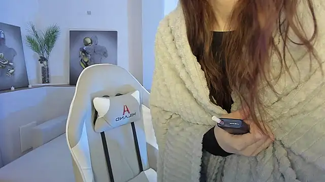 KrisDoeil online show from February 2026 02:21:02 AM