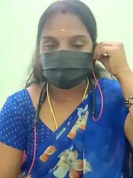 Snapshot of Tamil_Pallavi chatting on March 2026 06:03:01 PM Tamil Pallavi online show from March 2026 06:03:01 PM