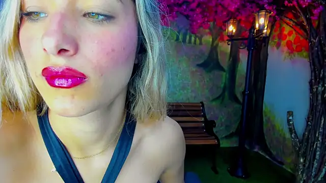 GoldenMusee  online show from January 2026 01:38:02 PM