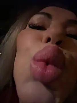 AnikaSunshine online show from April 2026 08:56:01 PM