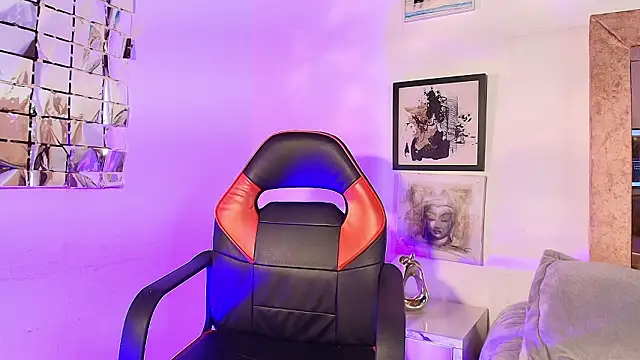 ElenaLauren online show from March 2026 03:34:01 PM