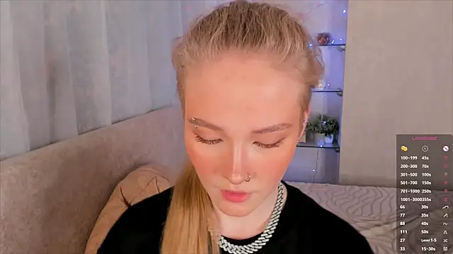 Snapshot of MaireLanda chatting on June 2026 06:52:02 AM MaireLanda online show from June 2026 06:52:02 AM