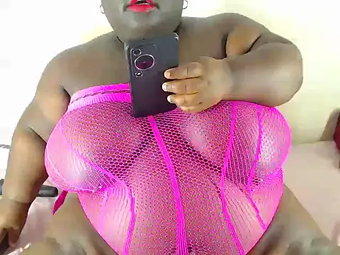 Snapshot of NAUGHTY_MIDGET30 chatting on June 2026 08:20:02 AM NAUGHTY MIDGET30 online show from June 2026 08:20:02 AM