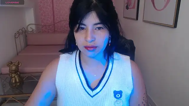 Nina harpper  online show from January 2026 01:17:02 PM