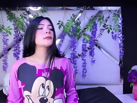 Snapshot of liinzy_rouse69 chatting on December 2025 03:07:01 PM liinzy rouse69 online show from December 2025 03:07:01 PM