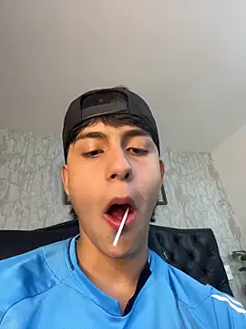 Lander Cruz online show from December 2025 08:35:01 PM