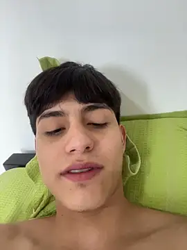 Lander Cruz online show from April 2026 07:58:01 PM