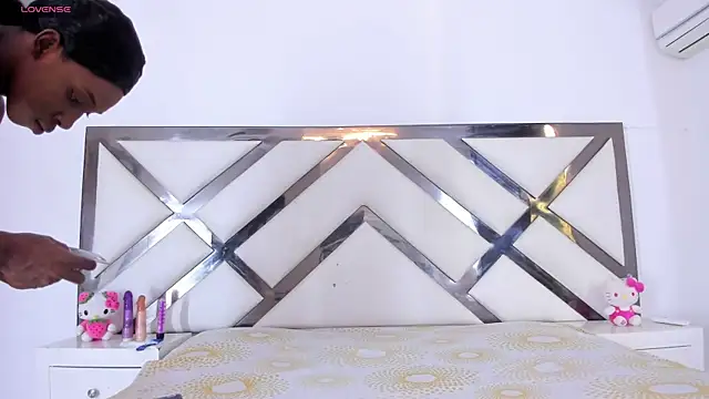 Jailinashley online show from April 2026 02:22:01 PM