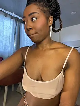 Snapshot of Cynthia_es chatting on July 2026 06:31:01 PM Cynthia es online show from July 2026 06:31:01 PM